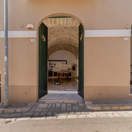 Relais Palazzo Zaccaria * Matino